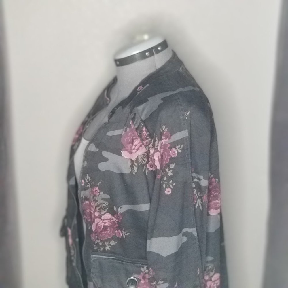 Flowered lightweight jacket - Picture 3 of 6